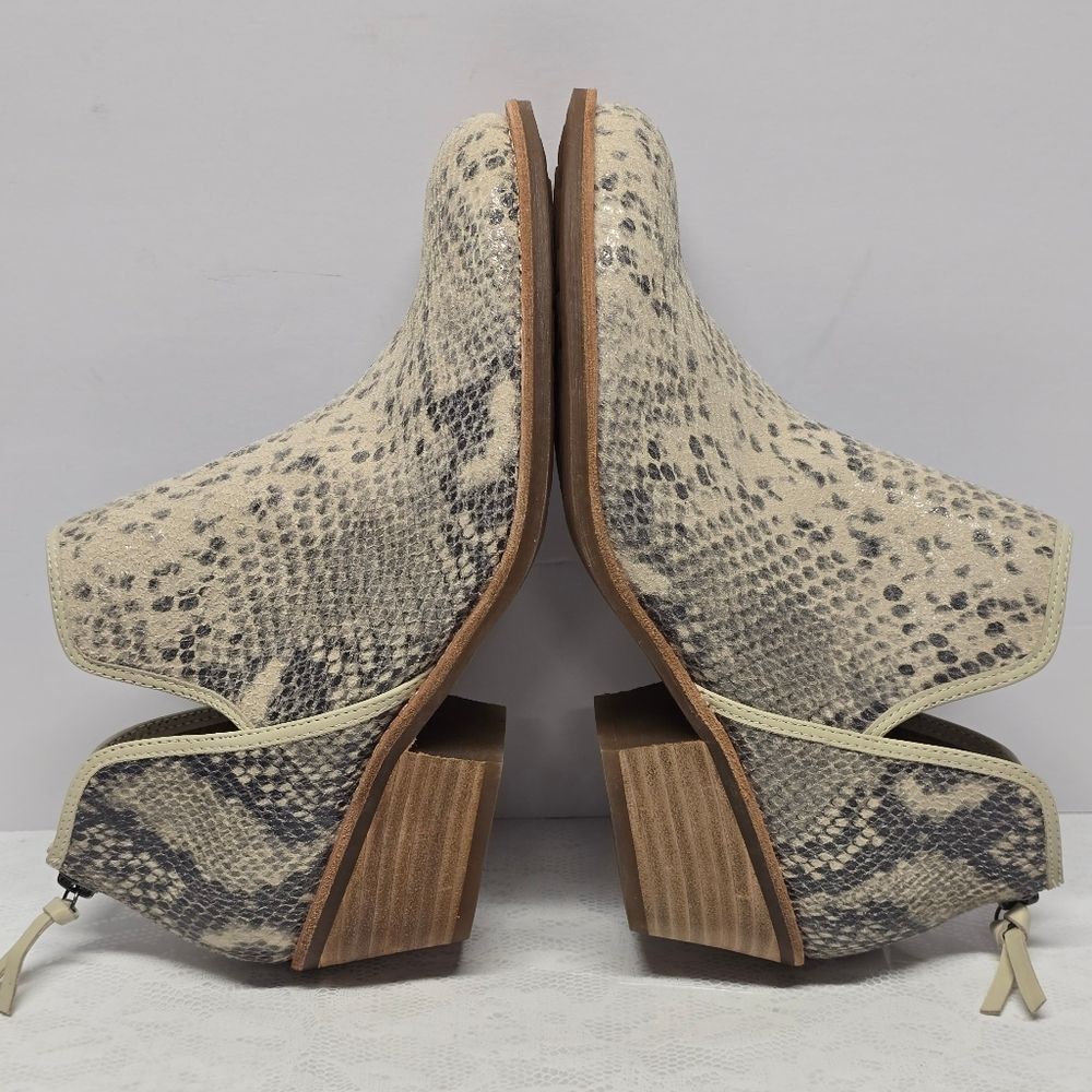 Sofft Abena Snakeskin Python Embossed Genuine Leather Ankle Boots Booties 9.5 - Picture 6 of 11